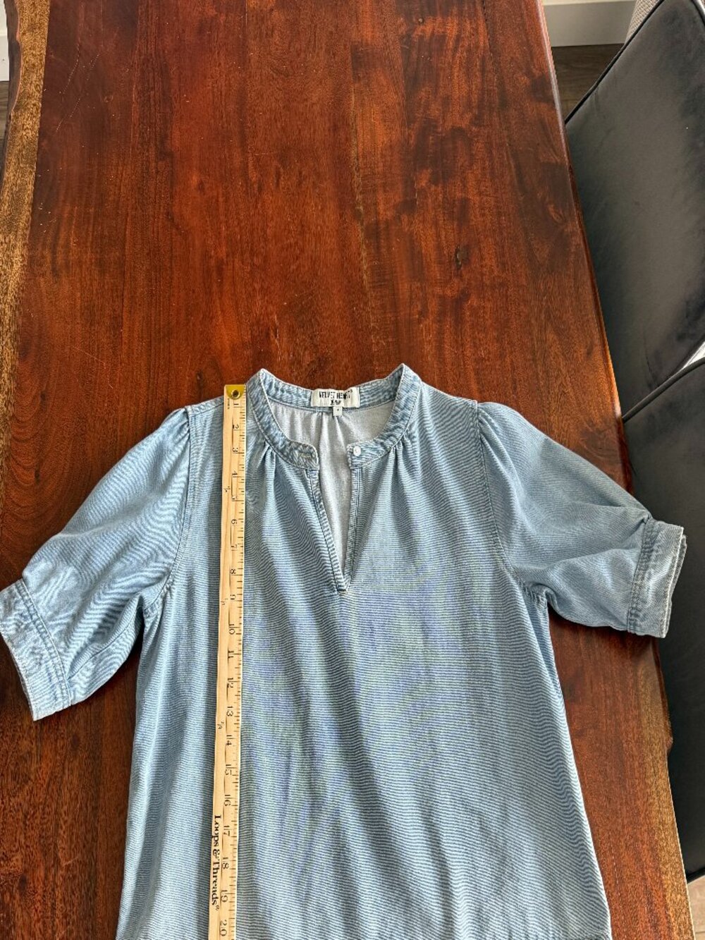 Velvet Heart Denim Lightweight Chambray Puff Sleeve Blouse | Medium - Picture 10 of 10